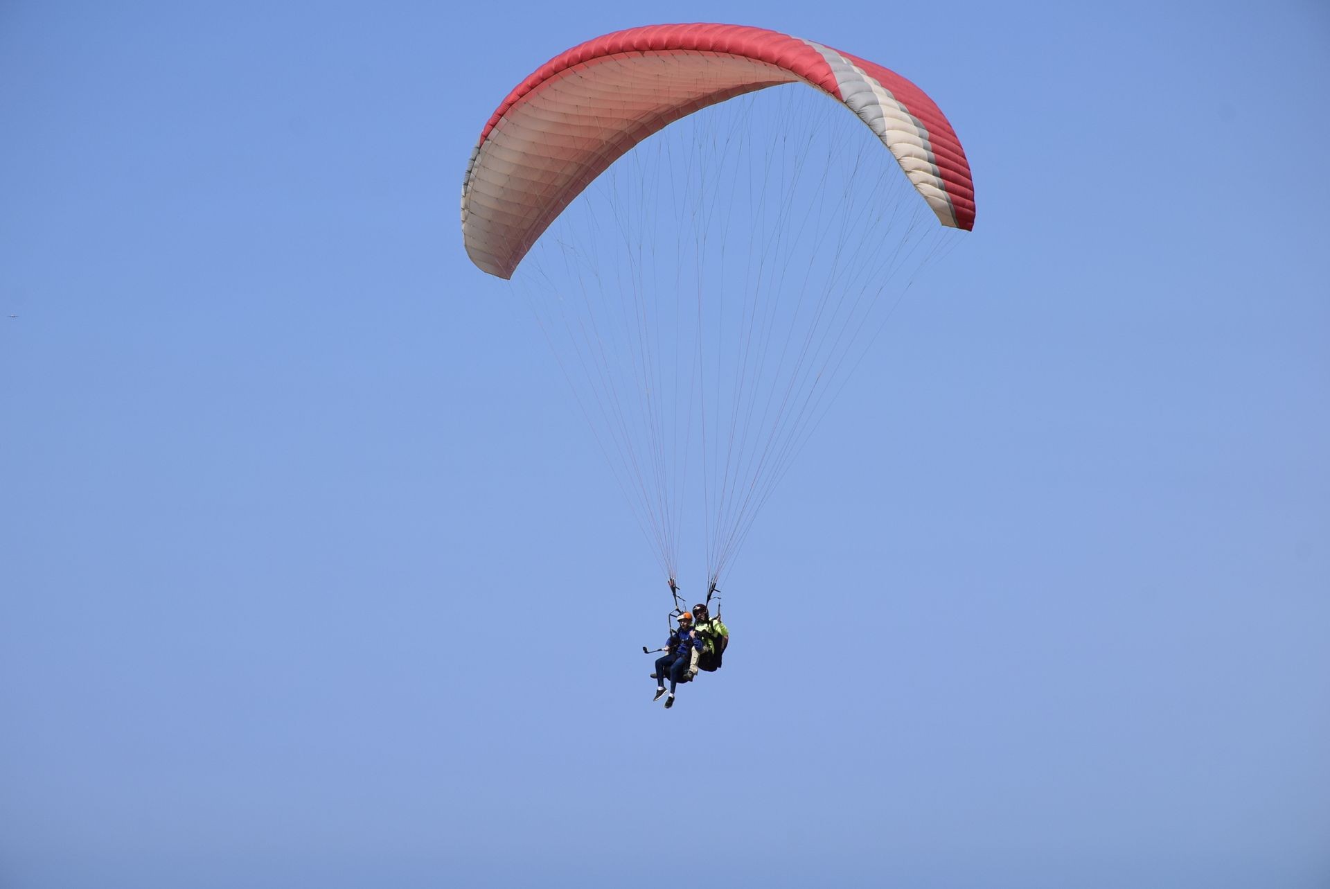 Paragliding מצנחי רחיפה צניחה חופשית צניחה parachute jumping jumping with parachute gliding gliders